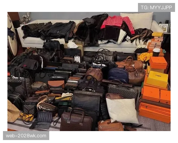 崔家溪这日常生活也太奢侈了吧，别跟我说他自己买的球鞋堆成山！