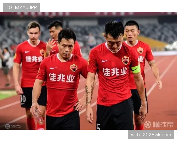 多特关键比赛表现不佳，争四形势愈发严峻